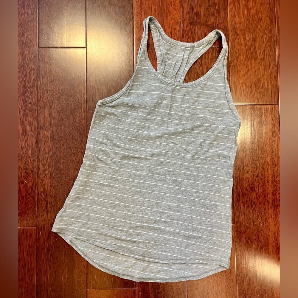 🔵 BOGO Lulu Lemon racerback tank